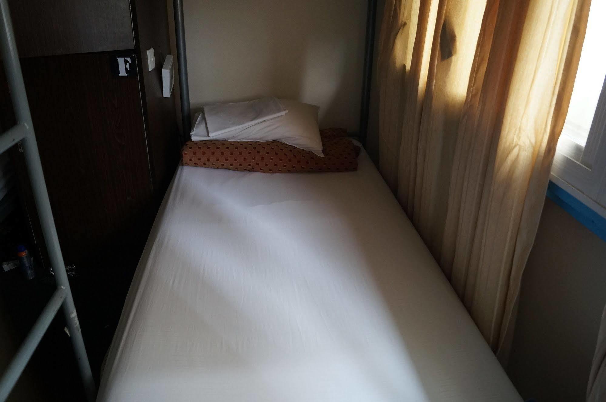 790 On George Backpackers Hostel Сидни Екстериор снимка