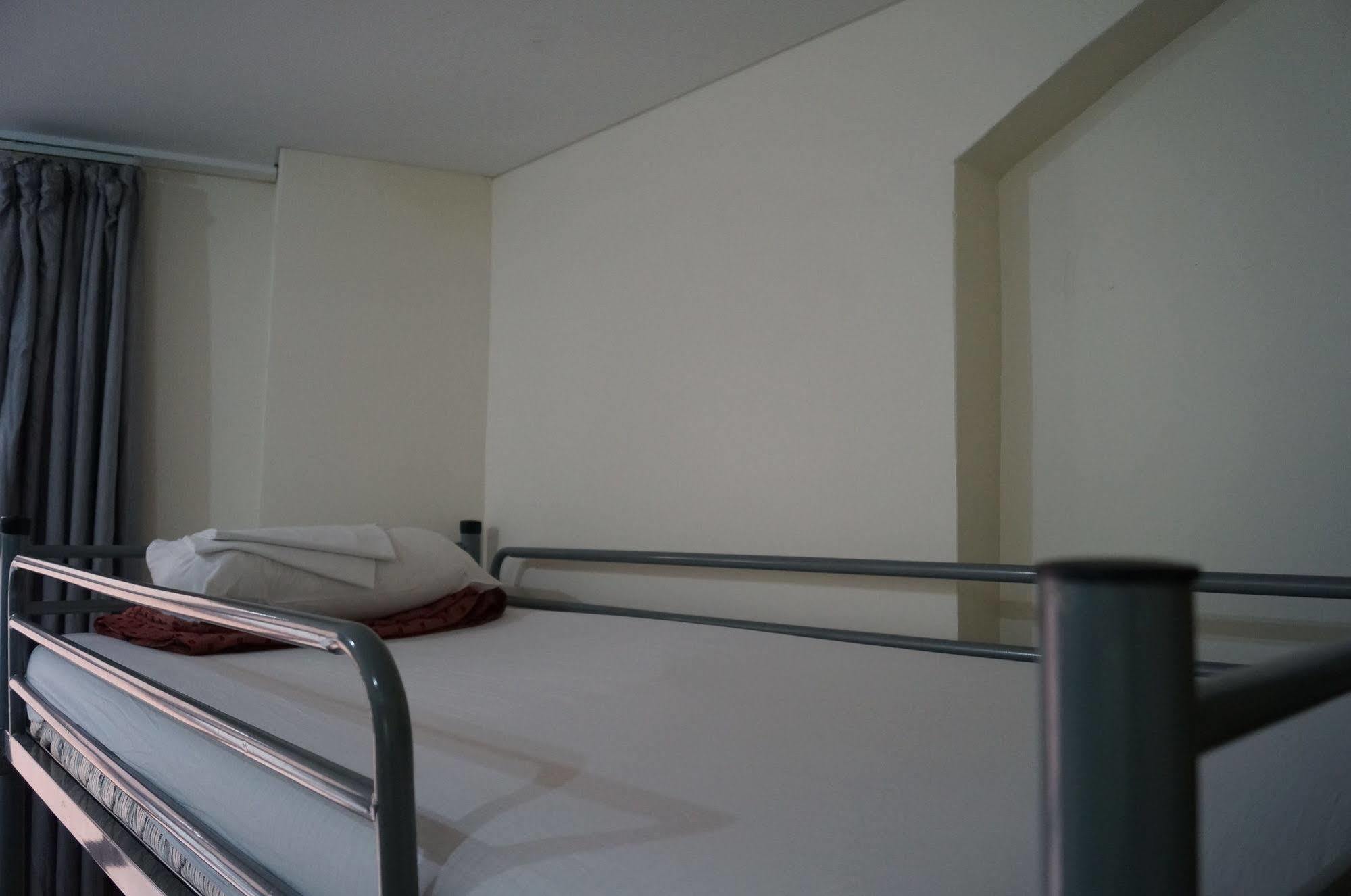 790 On George Backpackers Hostel Сидни Екстериор снимка